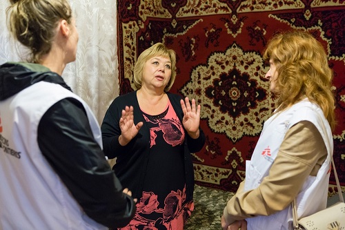 Valentina Viktorovna, 52 years old, explains to MSF how she and her husband kept themselves safe during shelling