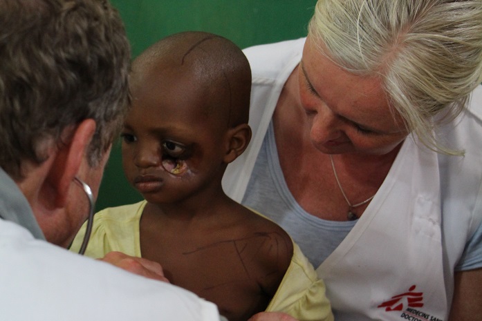 An MSF surgical team holds a consultation with Zayyanu Murtala ahead of his surgery to reconstruct his face. Photo: Adavize BAIYE/MSF