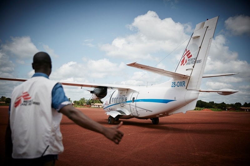 We often charter planes to transfer the gravest patients from towns like Bria to the capital, Bangui. Photo: Christophe Da Silva/Hans Lucas