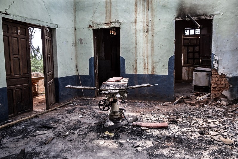 The former operating theatre in the Mayi Munene health centre. In April 2017 armed militiamen took over Mayi Munene, looted the health centre and later set fire to the building. Photo: Marta Soszynska/MSF