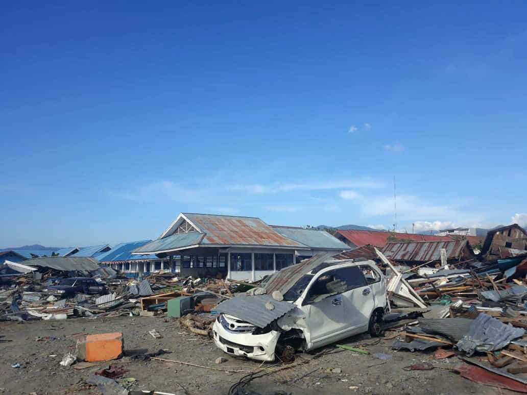 The destruction wrought by the earthquake and tsunami that hit Central Sulawesi, Indonesia, on 28 September.  An MSF team from Indonesia is responding to medical and humanitarian needs in Central Sulawesi. In collaborations with the Ministry of Heath, MSF is concentrating its efforts on remote, rural areas. Our main priority is to support health centres in these areas, to help them resume basic healthcare activities and ensure the prevention of epidemics such as diarrhoea, skin diseases and measles.