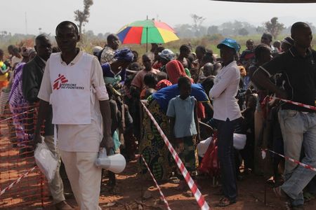 MSF is vaccinating 68,000 children for measles in five camps in several camps in Bangui. © Pierre Terdjman/Cosmos