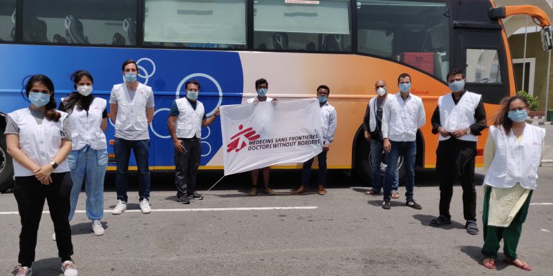 Covering 1100 kms in 22 hours by road, an MSF team from Delhi recently arrived in Patna for COVID - 19 Intervention. In the coming days, the team would convert the indoor stadium at Patliputra sports complex into a treatment facility to treat COVID- 19 patients. © MSF
