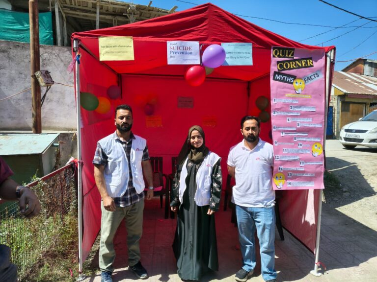 A Doctors Without Borders India/Médecins Sans Frontières(MSF) health promotion team leads community awareness booths on mental health in Kashmir, helping raise understanding of suicide prevention.  ©MSF