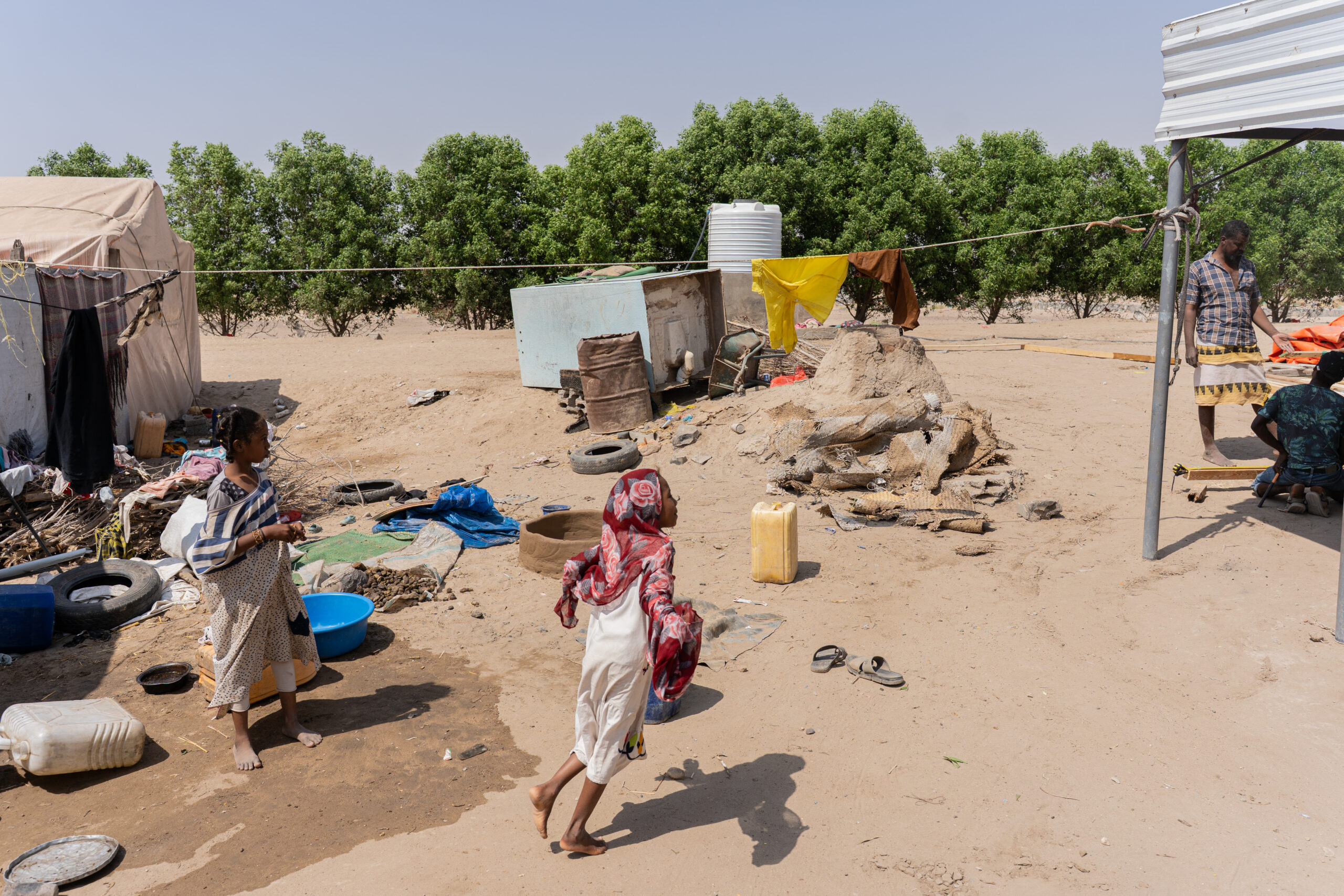 Yemen: Displaced again, on the road to Aden