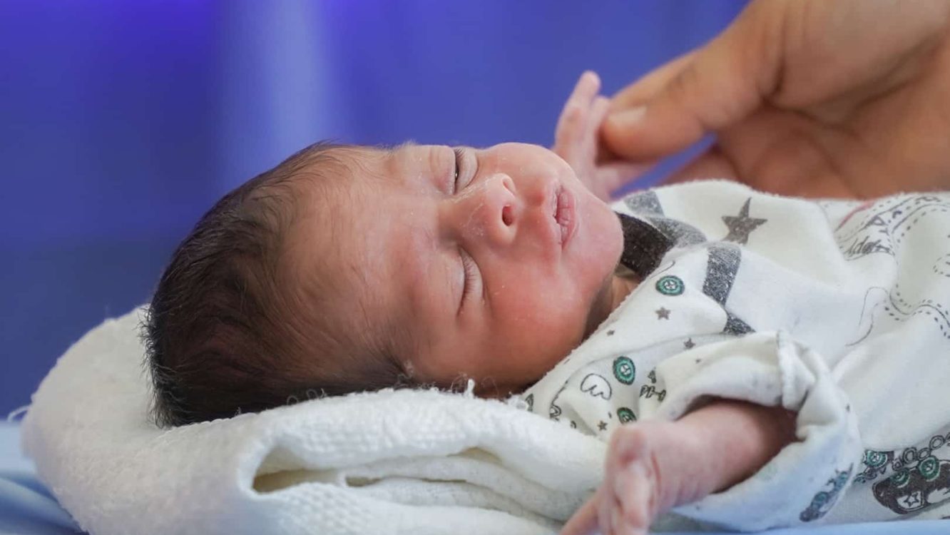 Baby Murtada at MSF's maternity unit in Mosul. © MSF/MAYA ABU ATA